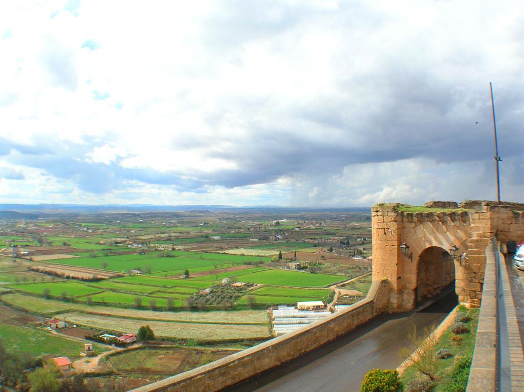 Parador De Alcaniz Hotel Exterior photo