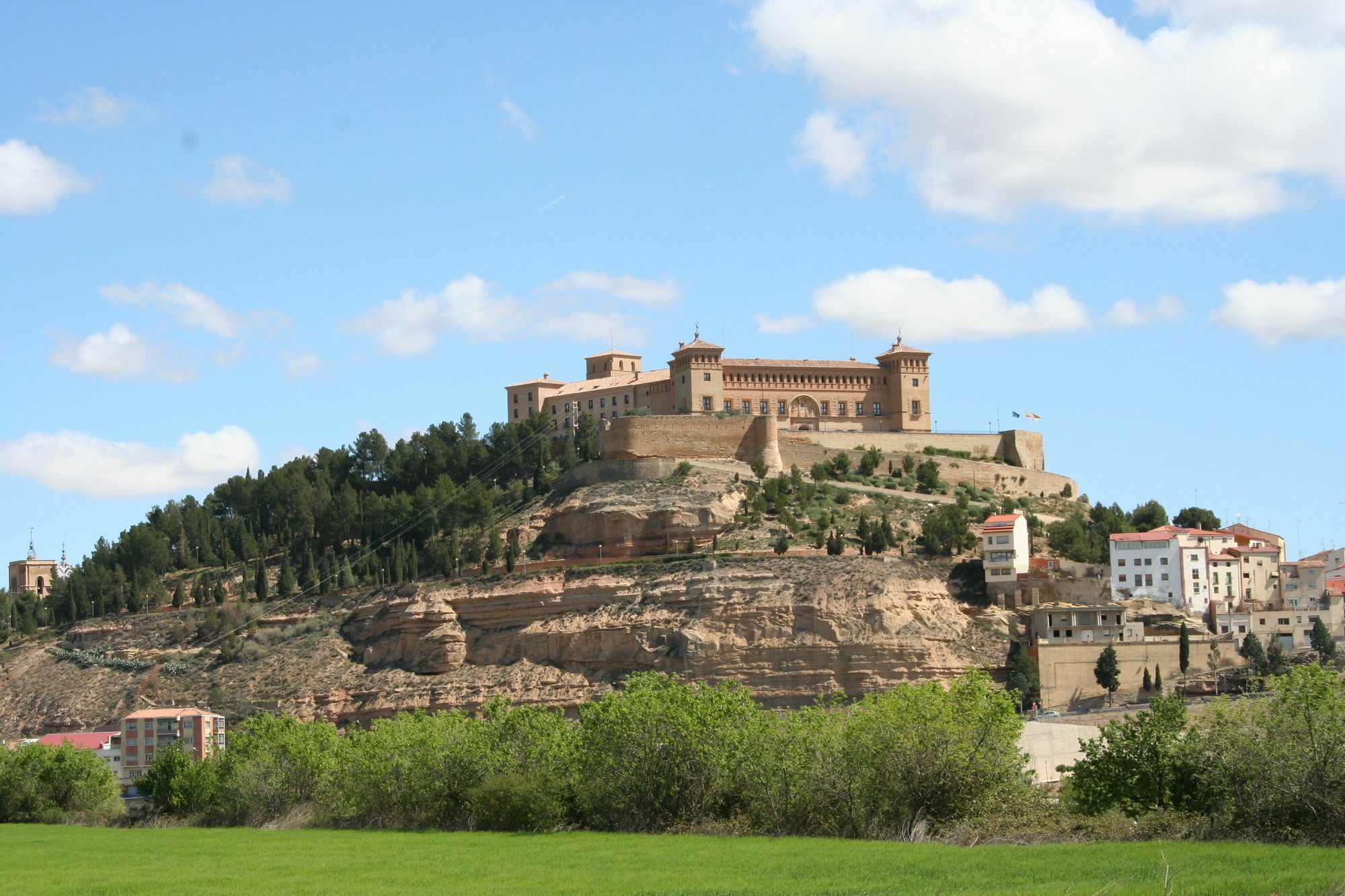 Parador De Alcaniz Hotel Exterior photo