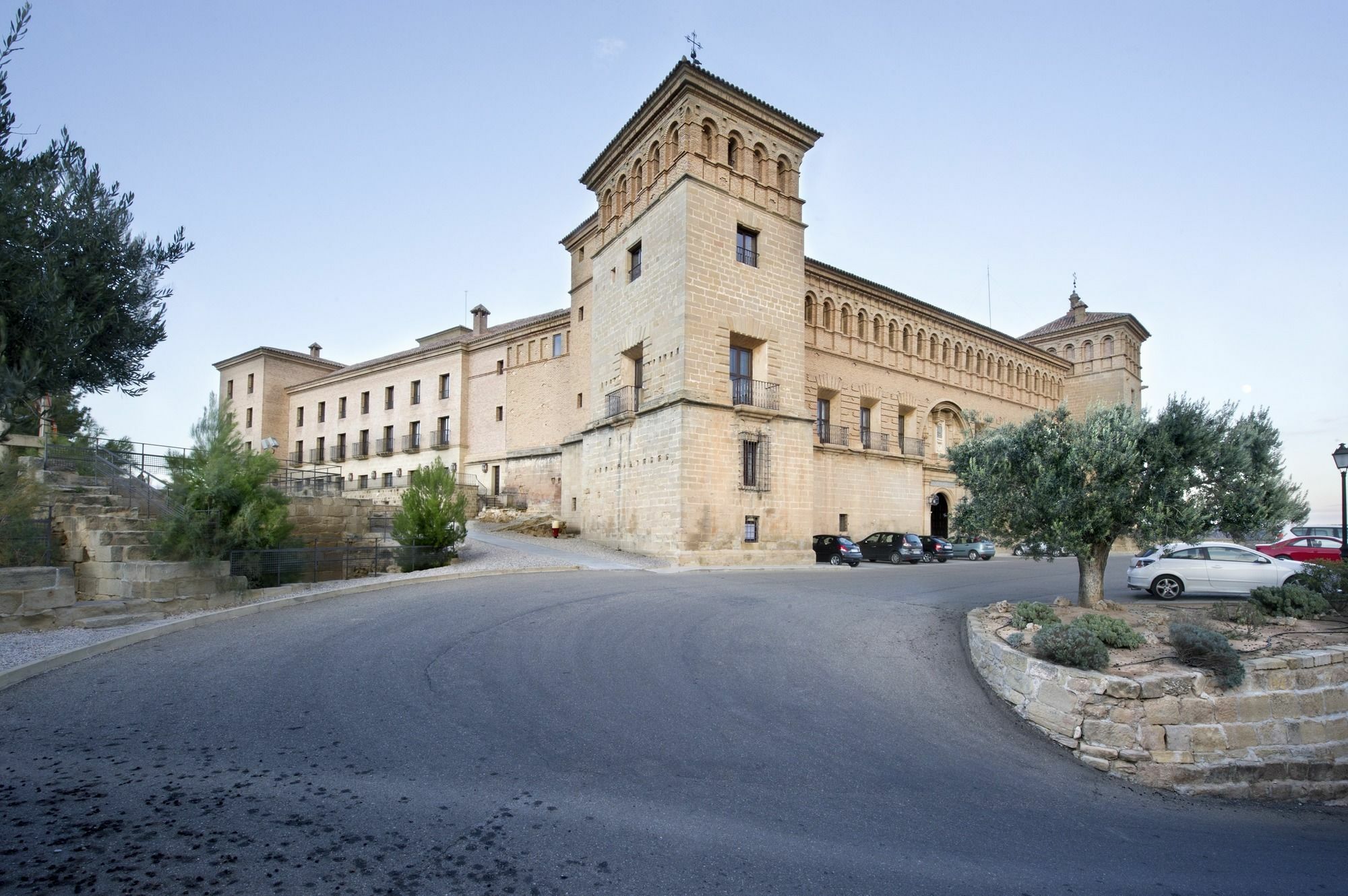 Parador De Alcaniz Hotel Exterior photo