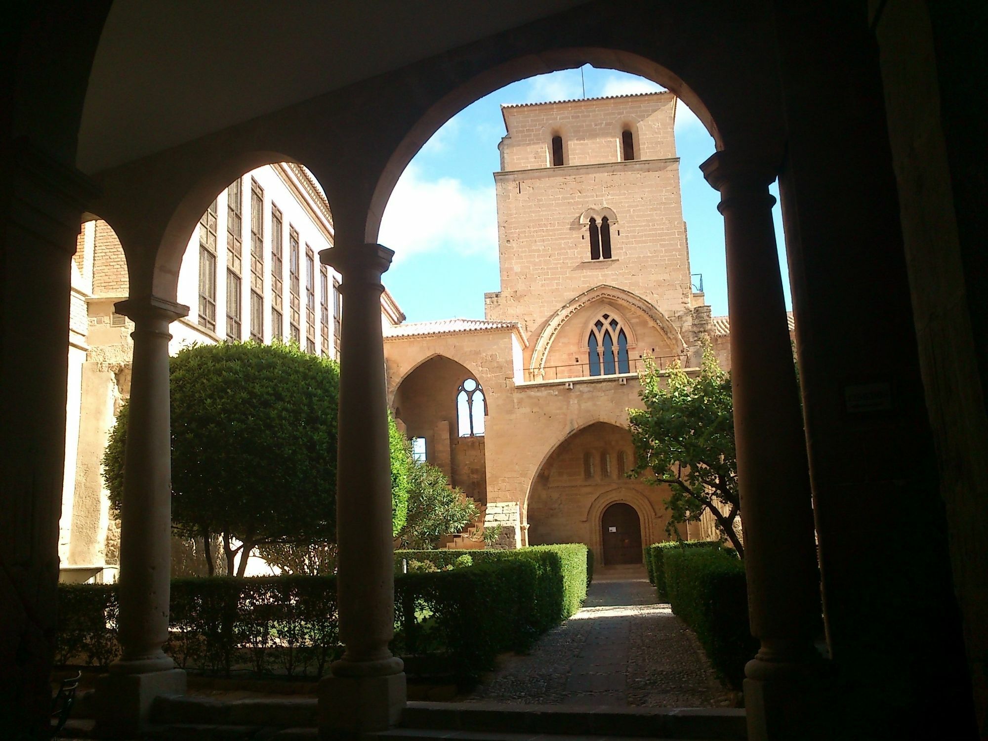 Parador De Alcaniz Hotel Exterior photo