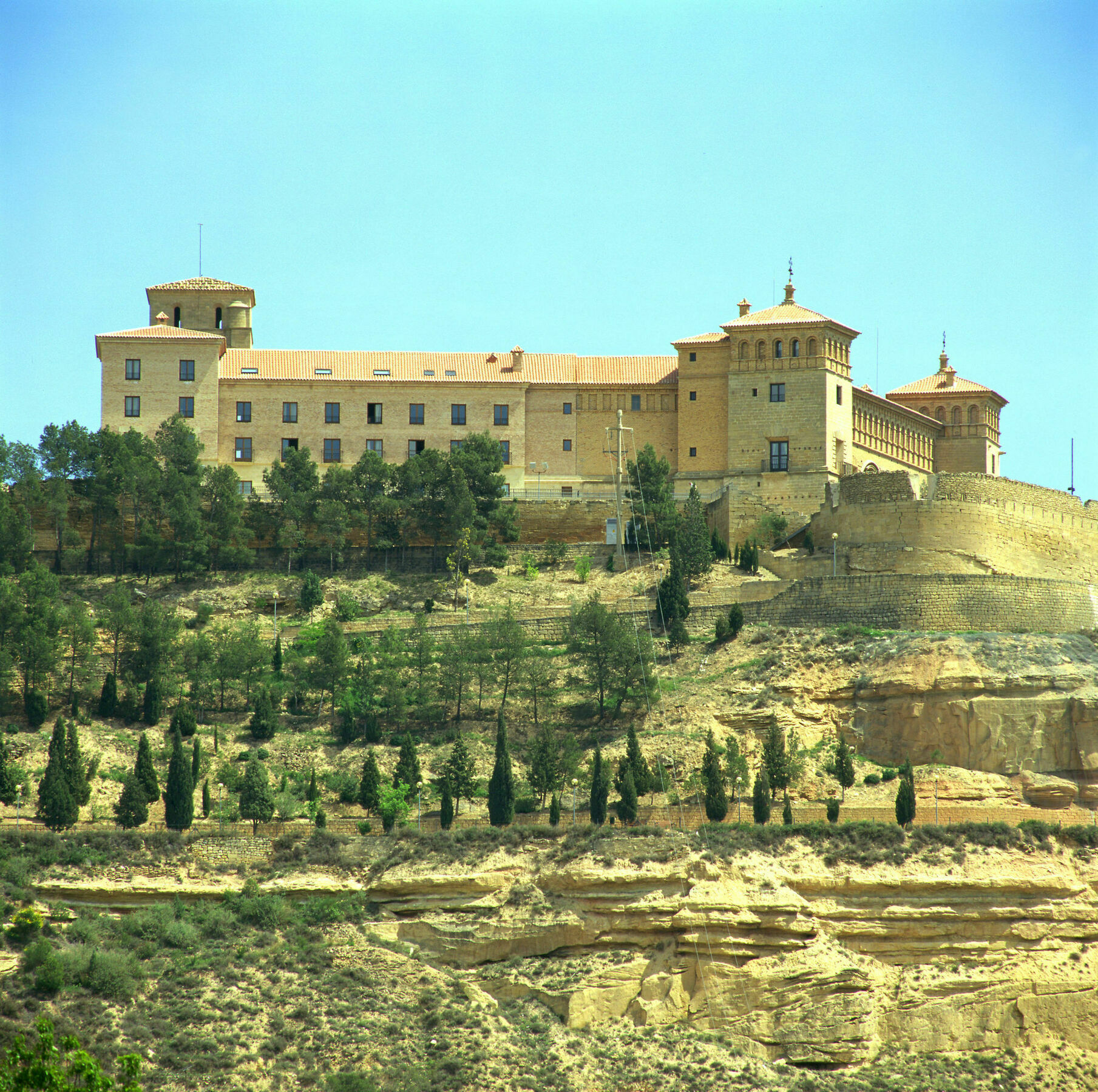 Parador De Alcaniz Hotel Exterior photo